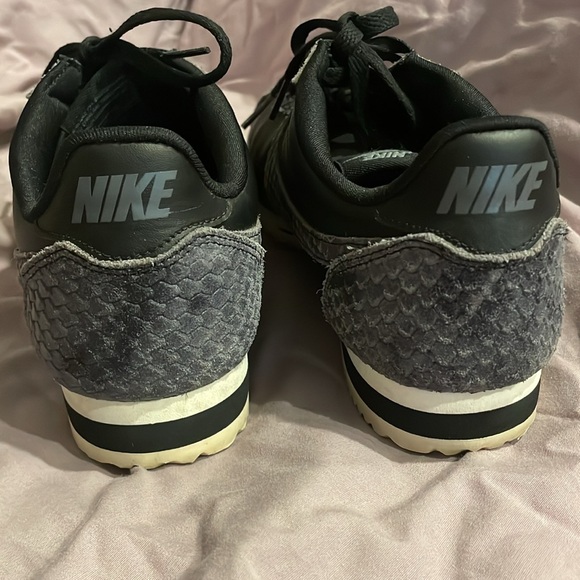 Nike, Cortez, Shoe, sz 9.5 w, good condition - Picture 4 of 4